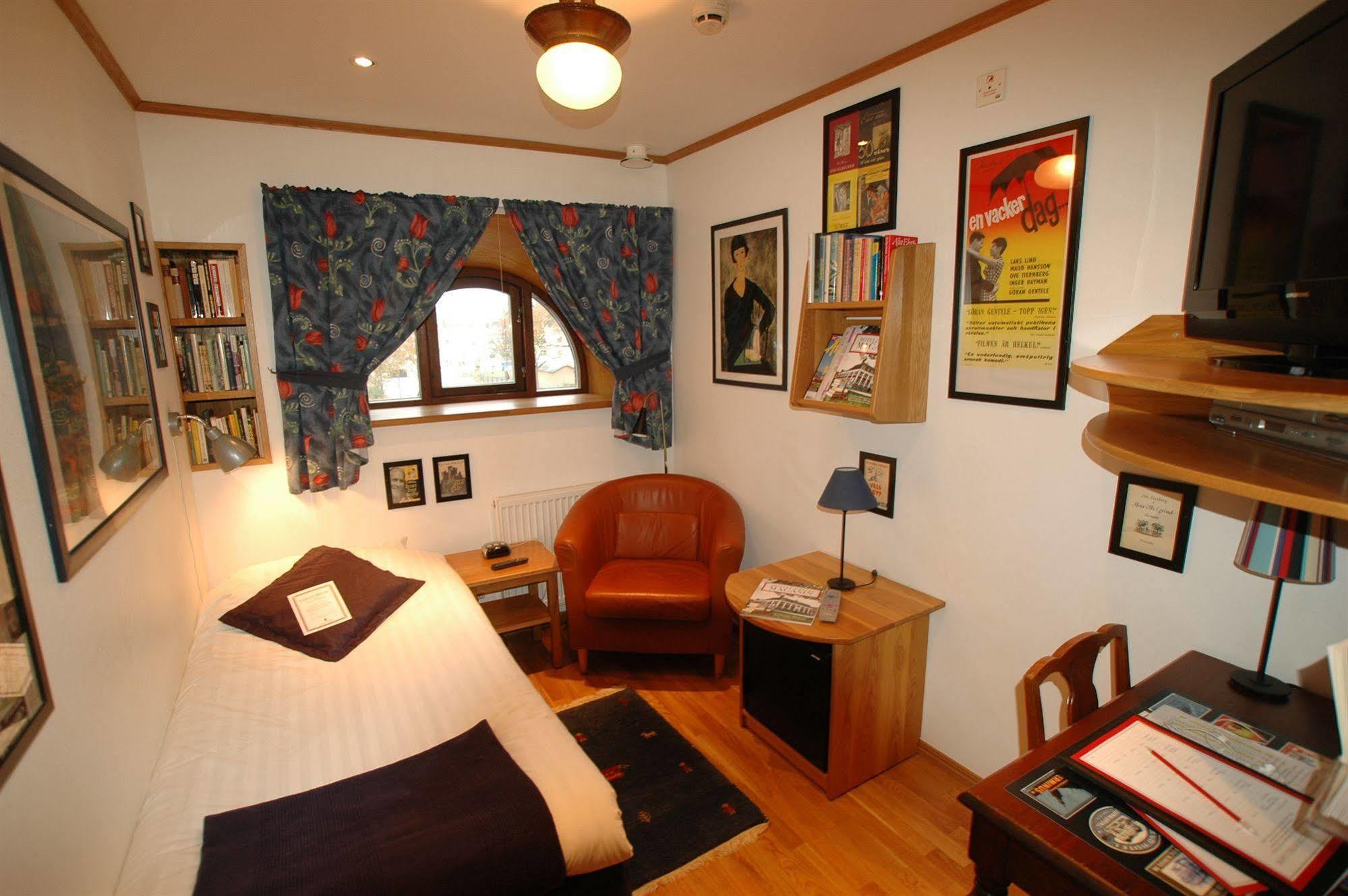 Hotell Gaestis Варбери Екстериор снимка